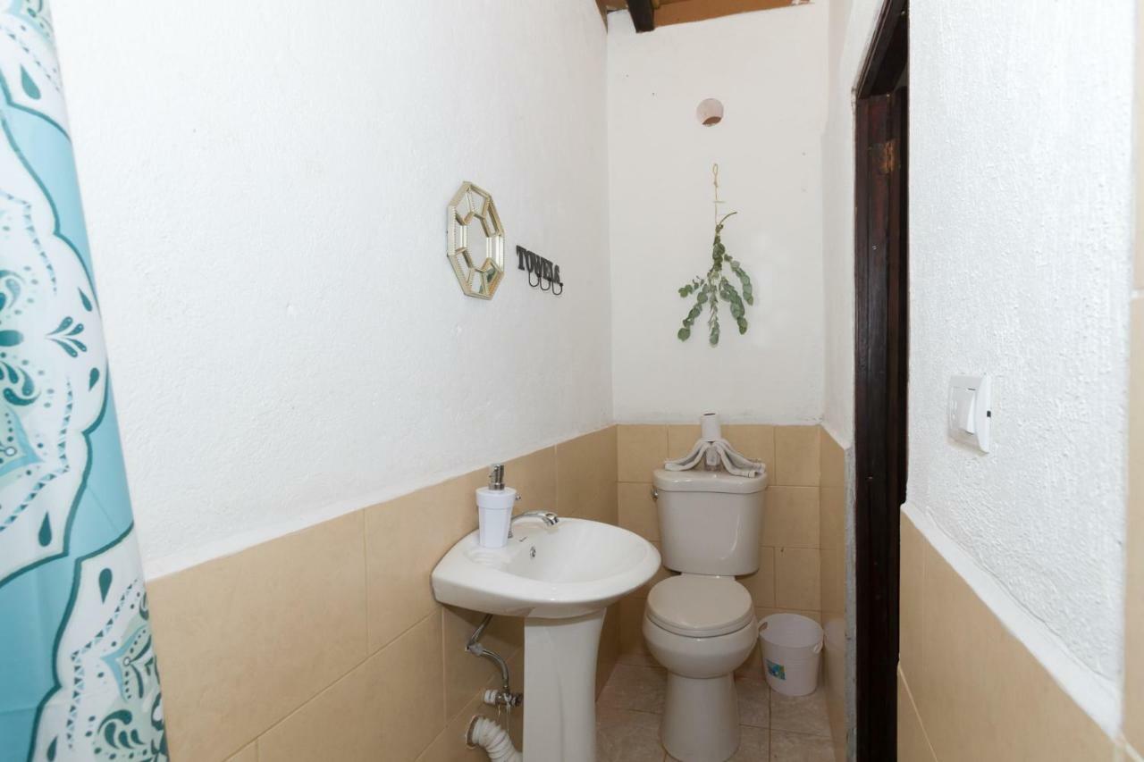 Tamarindo Guest House, Near Arco Santa Catarina 안티구아 과테말라 외부 사진